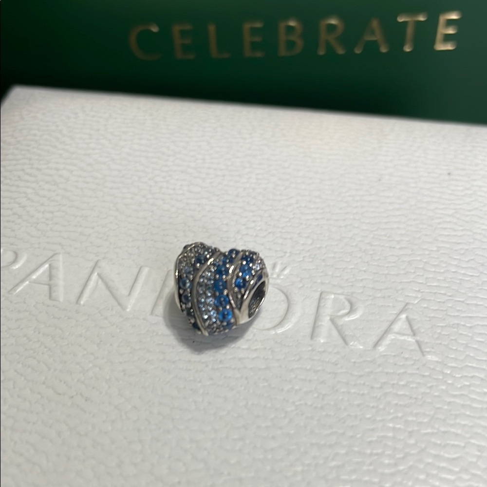 Pandora Waterfall Blue Ocean Heart Charm - Picture 2 of 6